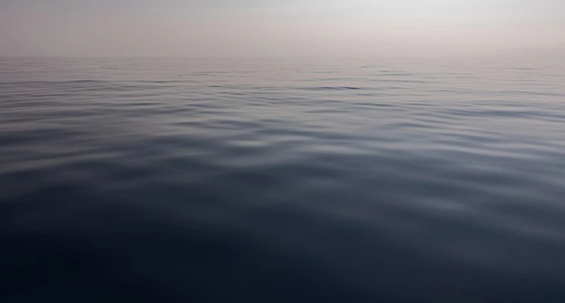 eau océan calme